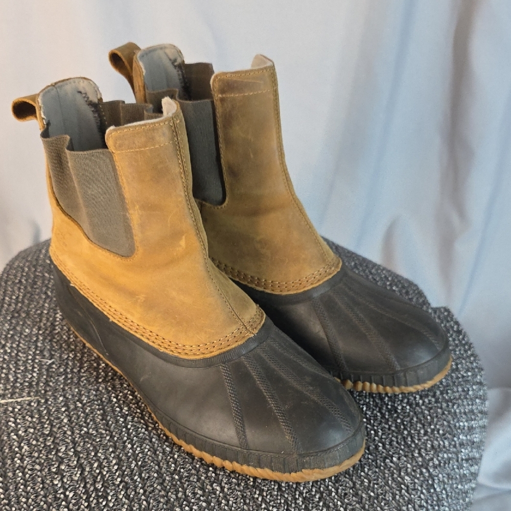 Sorel men's Cheyanne Brown and Black Duck Boots size 13